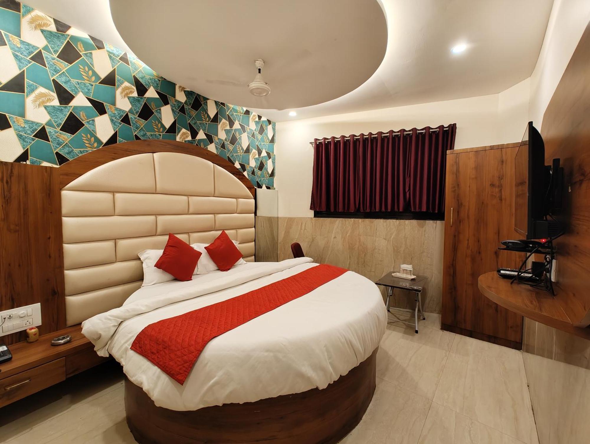 Hotel Dream Palace Residency - Near To Us Embassy Bkc מומביי מראה חיצוני תמונה