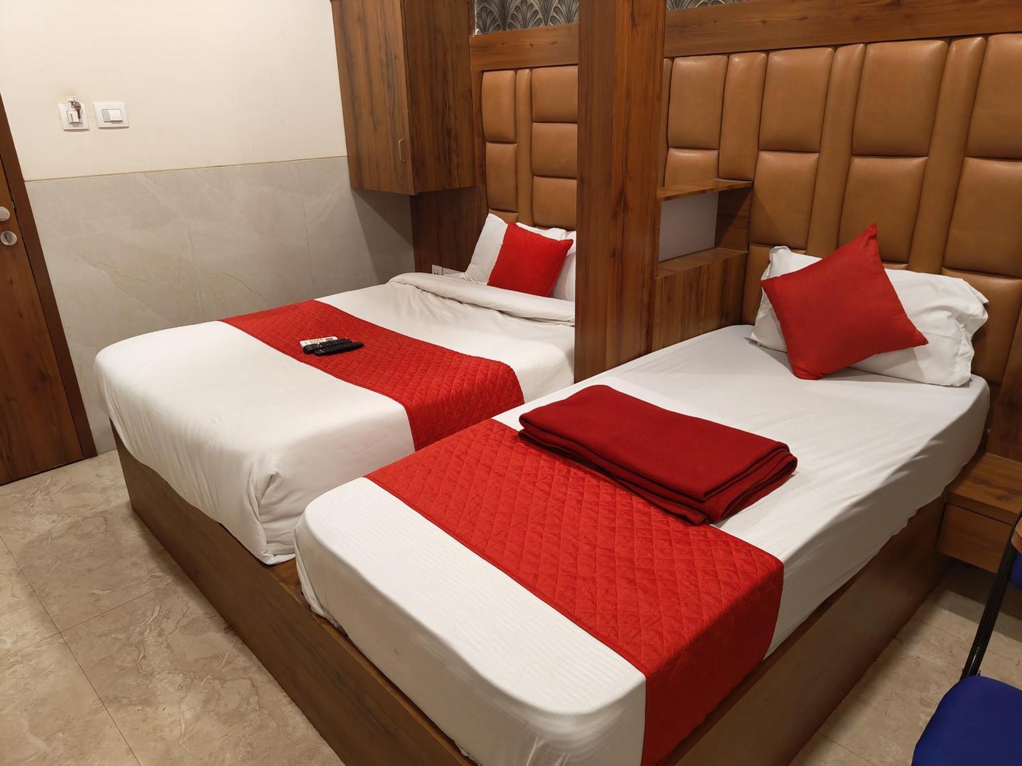 Hotel Dream Palace Residency - Near To Us Embassy Bkc מומביי מראה חיצוני תמונה
